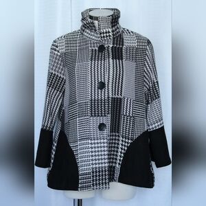 Damee Inc Black & White Woven Blazer Small